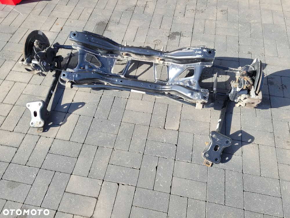 Jeep Compass II <16 2WD Zawieszenie tylne belka - 4