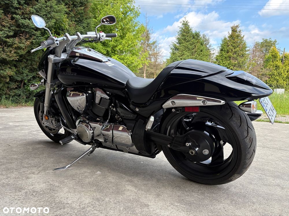 Suzuki Boulevard - 4
