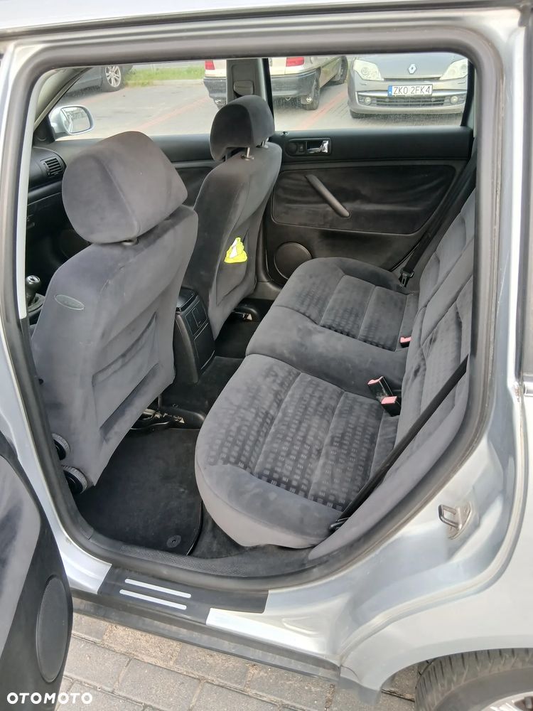 Volkswagen Passat 2.0 Basis - 13