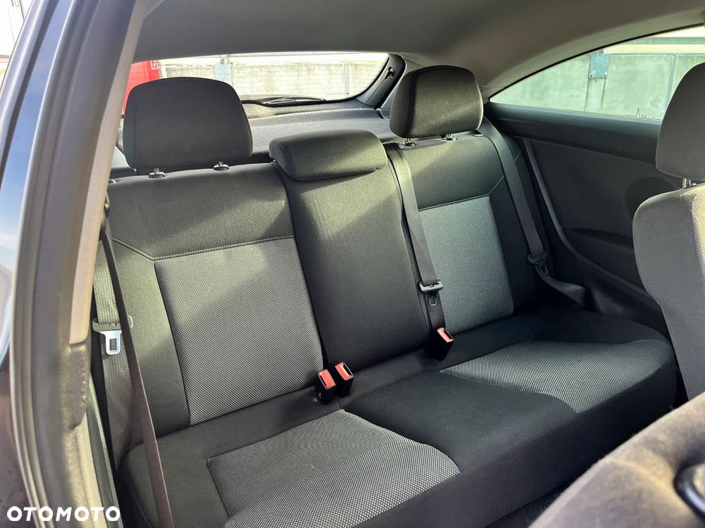 Opel Astra III GTC 1.8 Sport - 12