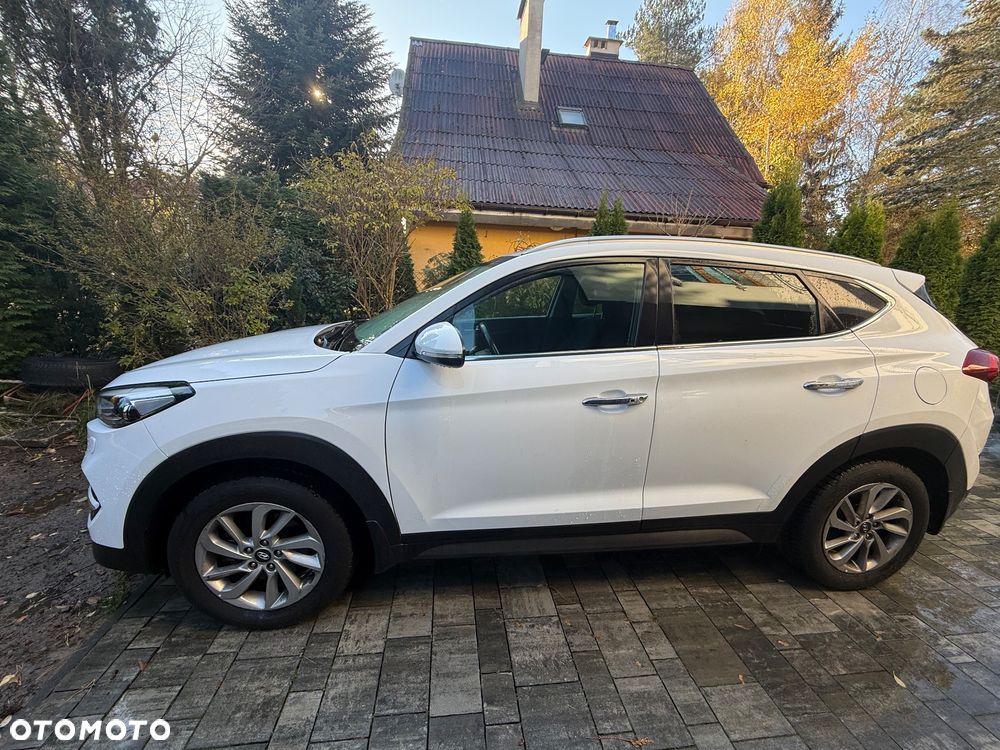 Hyundai Tucson 2.0 CRDI BlueDrive Style 2WD - 5