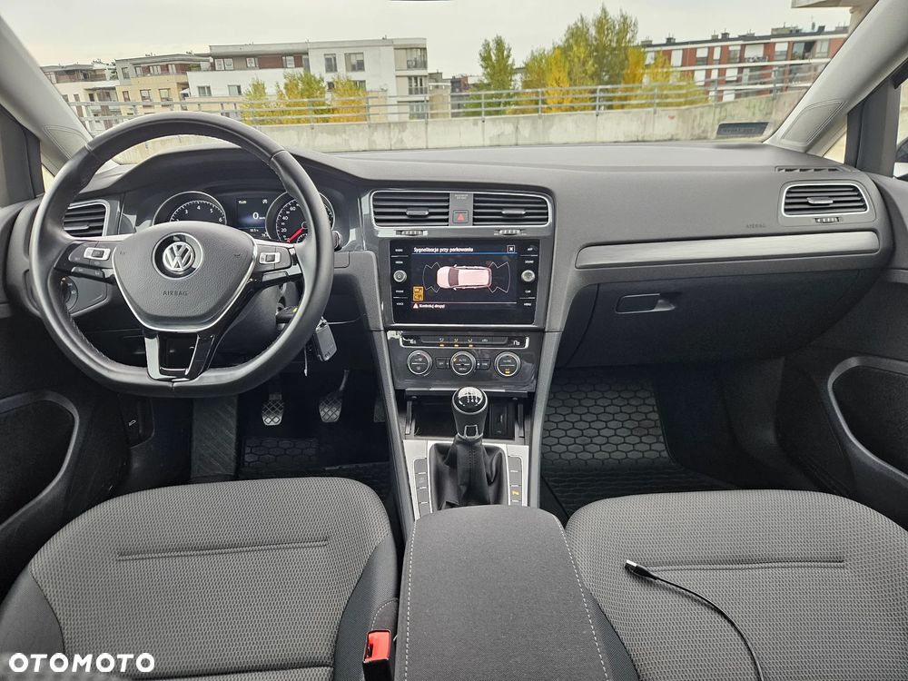 Volkswagen Golf 1.5 TSI BMT Comfortline - 22