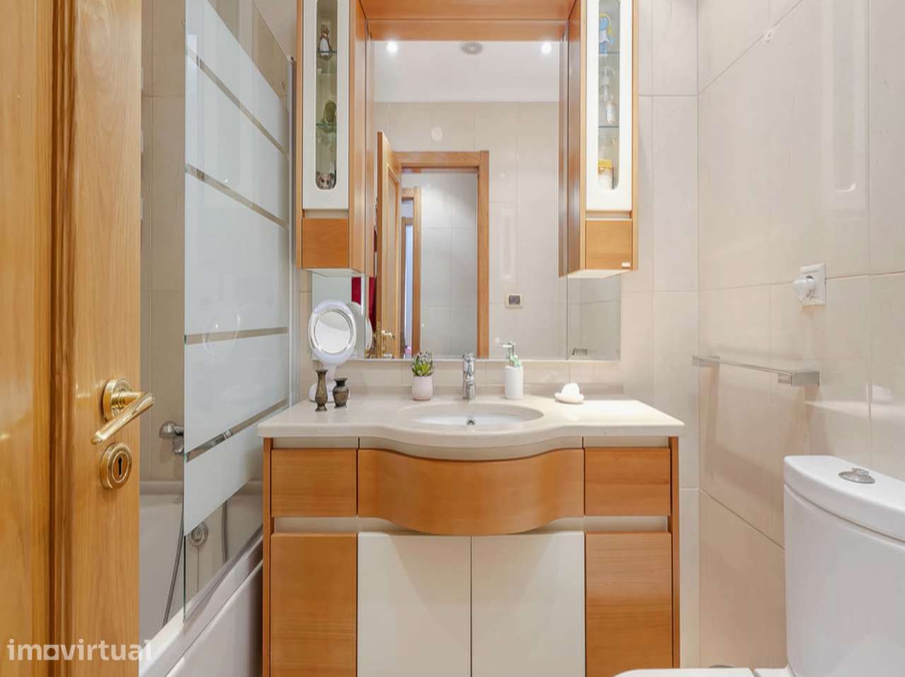 Apartamento T2 com varanda e garagem em Lisboa - Grande imagem: 5/18