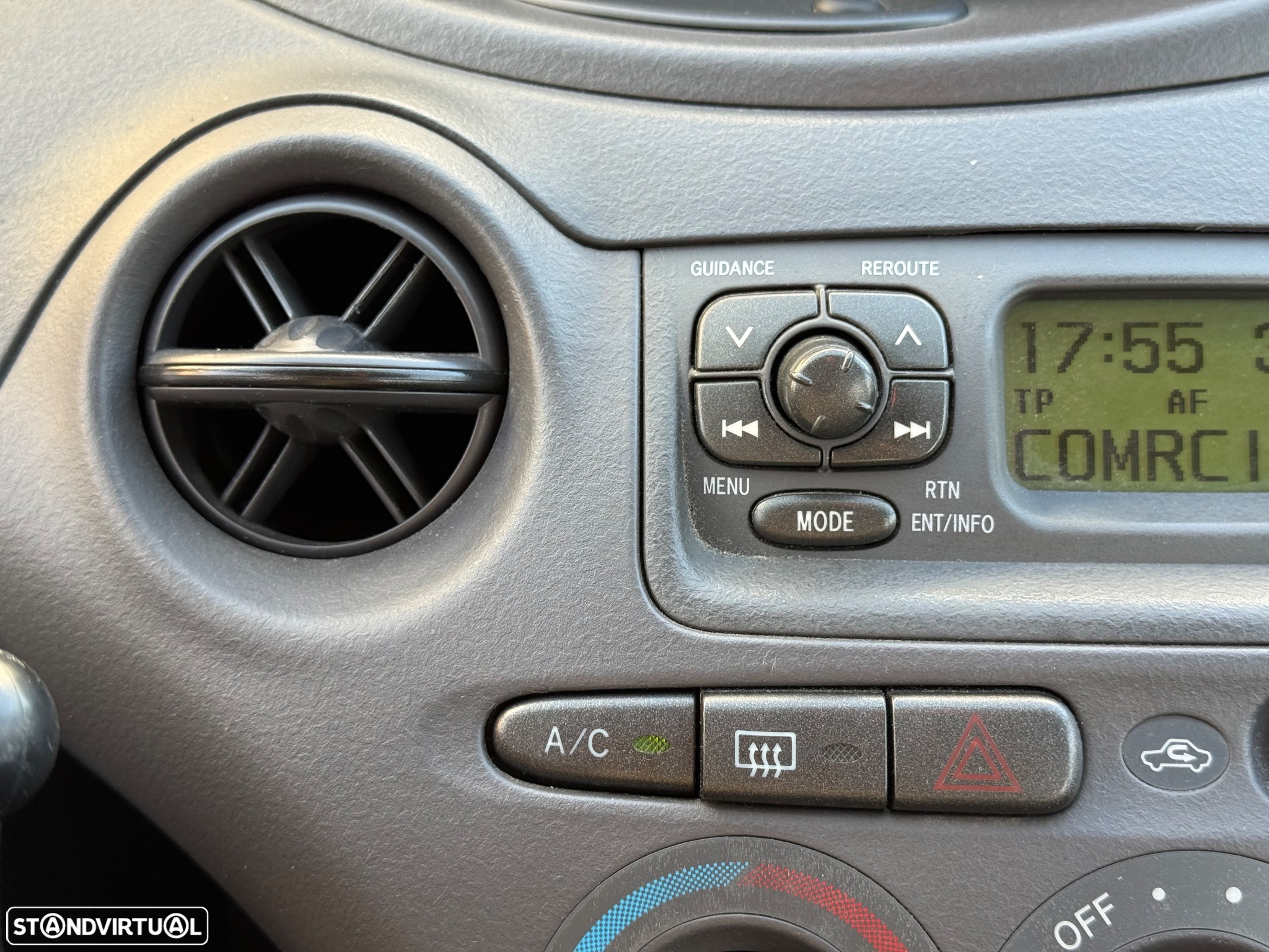 Toyota Yaris 1.0 Sol ABS+CD+AC - 23