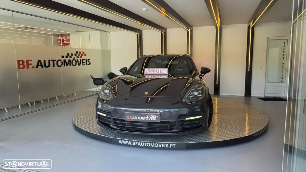 Porsche Panamera 4 S - 11