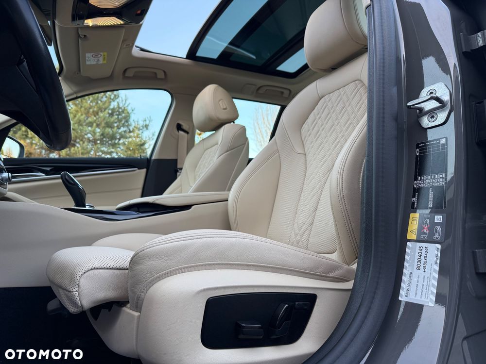 BMW Seria 5 530e M Sport sport - 29