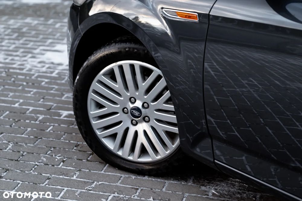 Ford Mondeo 2.5 Titanium X - 35