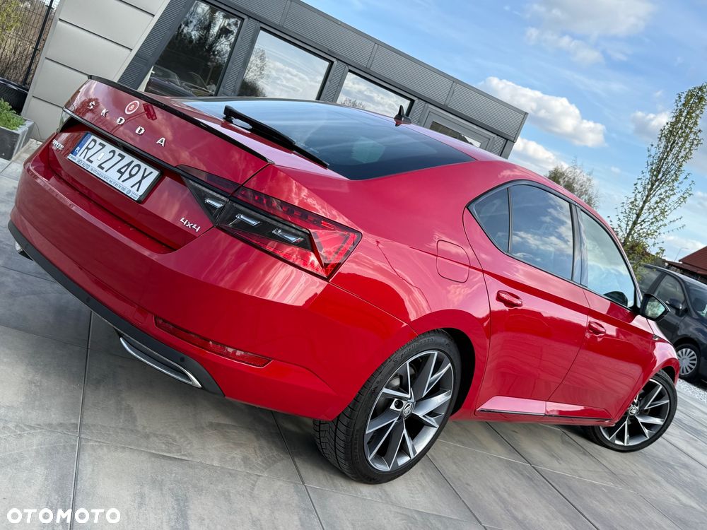 Skoda Superb 2.0 TDI 4x4 DSG Sportline - 11