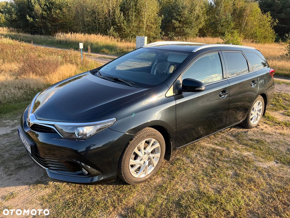 Toyota Auris 1.6 Comfort - 1