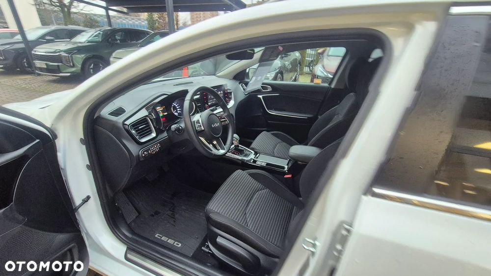 Kia Ceed 1.6 GDI PHEV L DCT - 13