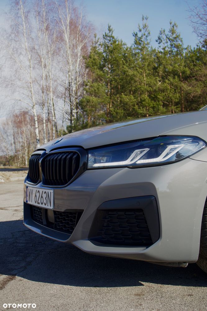 BMW Seria 5 530i xDrive mHEV M Sport sport - 2