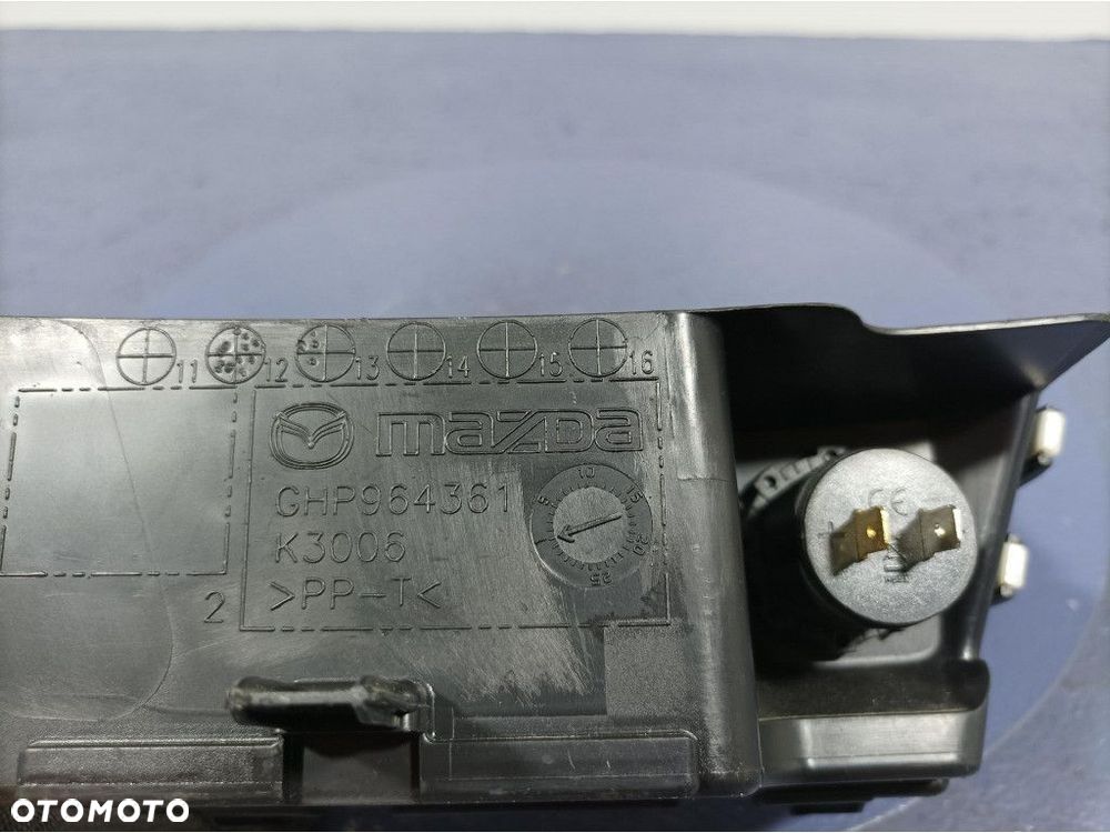 MAZDA 6 III GJ SCHOWEK DESKI ROZDZIELCZEJ GNIAZDO USB GHP964361 - 4