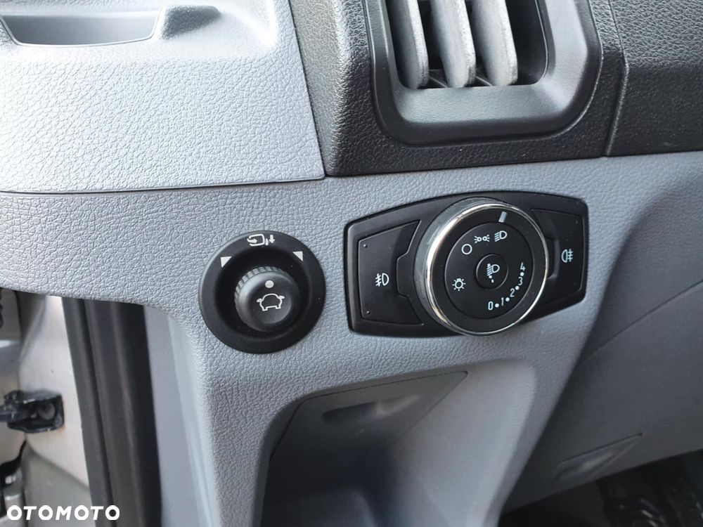 Ford Transit - 23