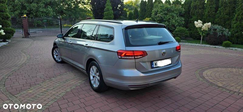 Volkswagen Passat 2.0 TDI SCR Comfortline DSG - 2
