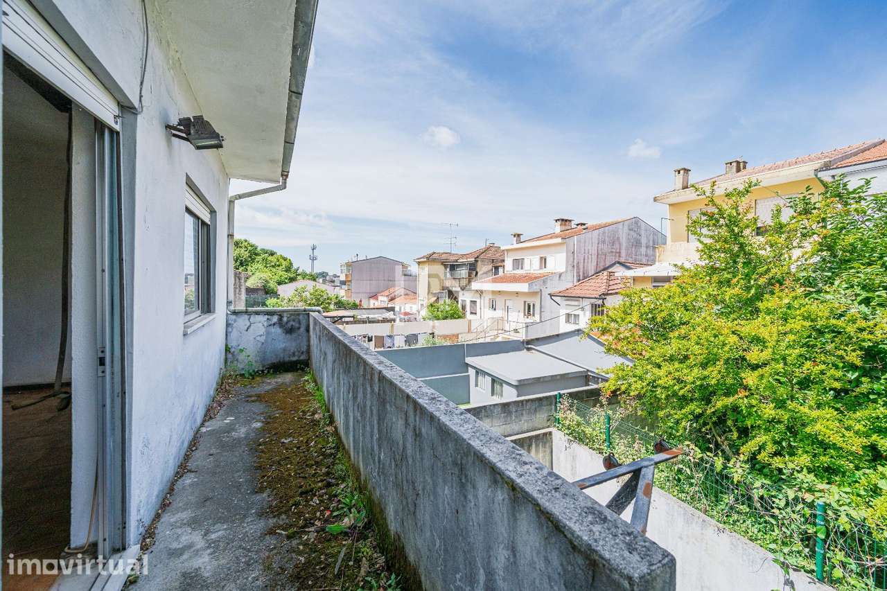MORADIA PARA REABILITAR | CORUJEIRA, CAMPANHÃ - Grande imagem: 3/25