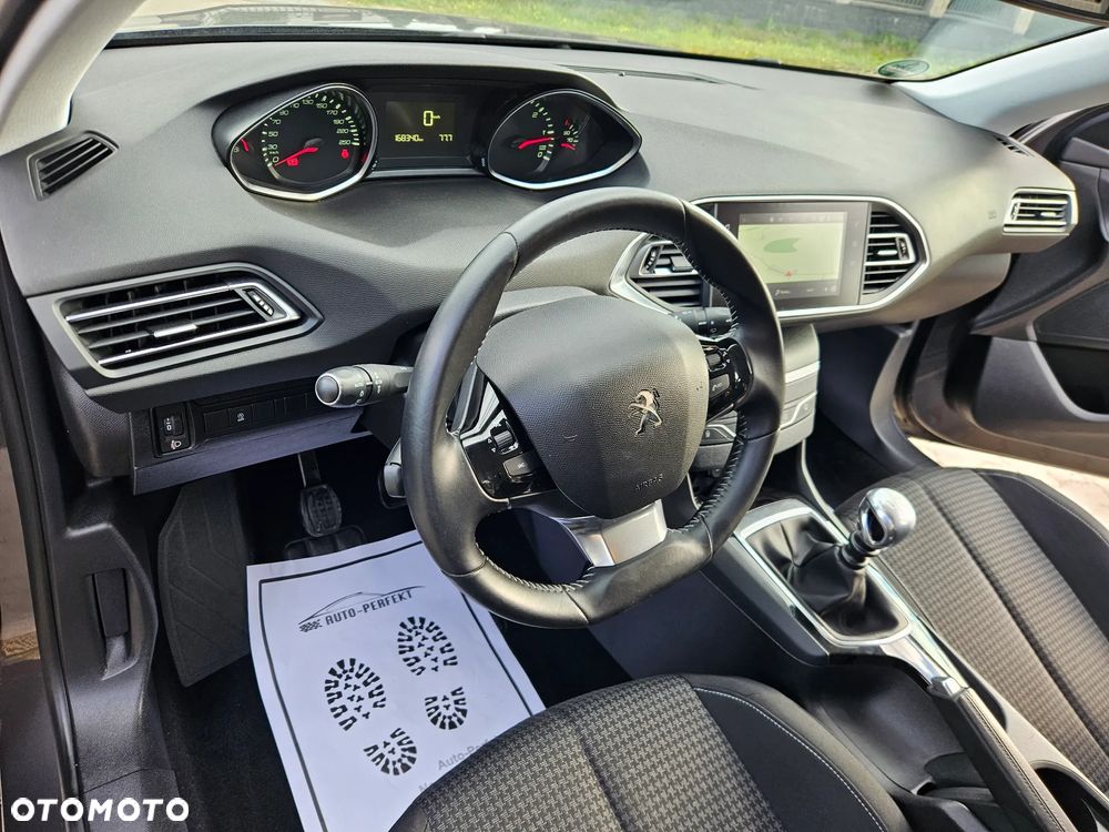 Peugeot 308 - 16