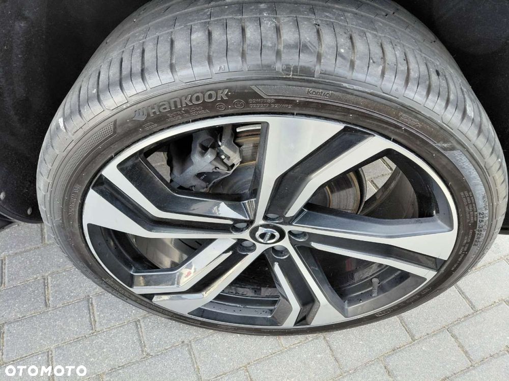 Volvo XC 90 - 9