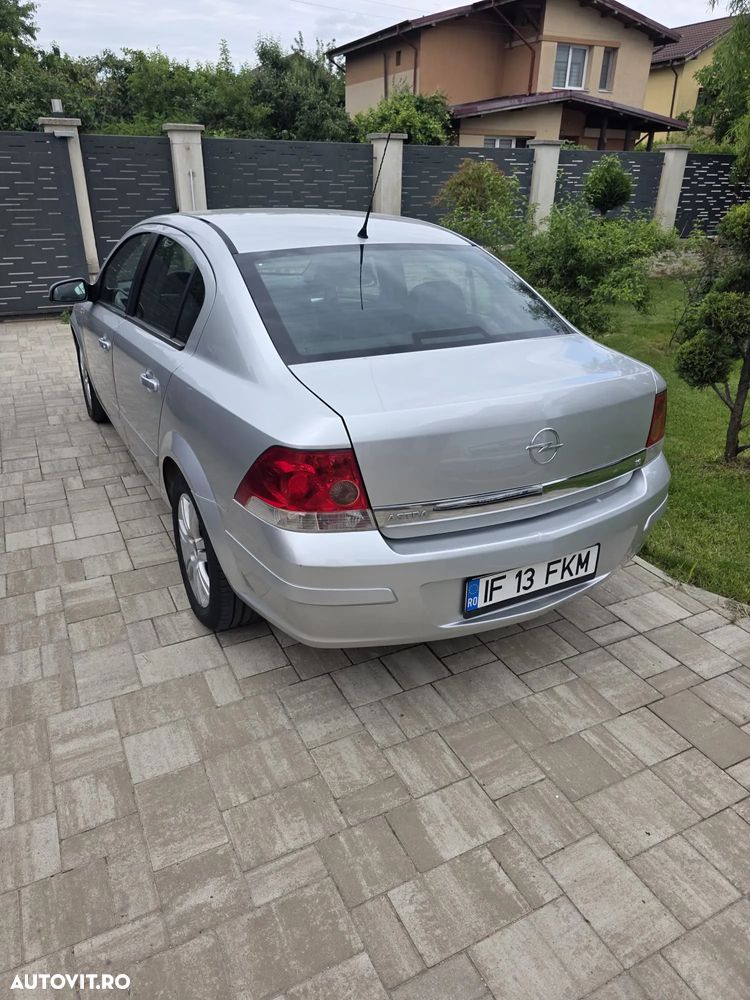 Opel Astra 1.7 CDTI Essentia - 3