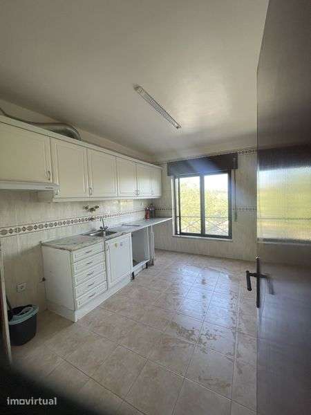 Apartamento T 2  Tapada das Mercês valor negociavel - Grande imagem: 3/11