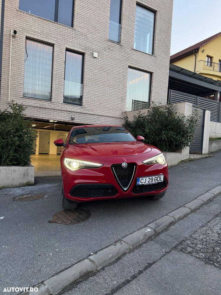 Alfa Romeo Stelvio 2.0 Turbo 16V AT8-Q4 Lusso Ti - 2