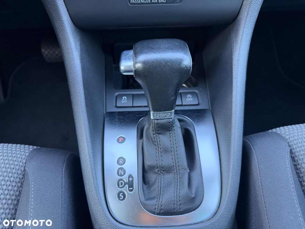 Volkswagen Golf 1.6 TDI DPF DSG Comfortline - 28