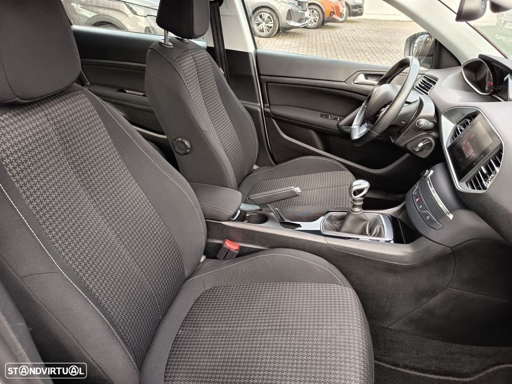 Peugeot 308 1.2 PureTech Style - 15