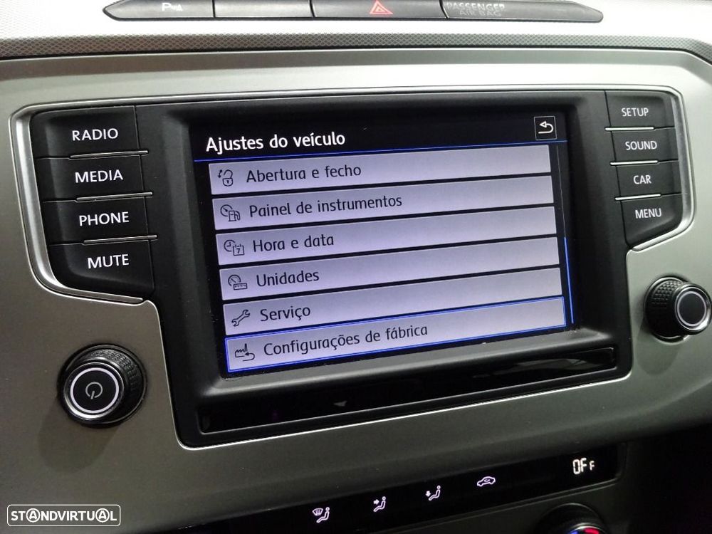 VW Passat 1.6 TDI Confortline - 18