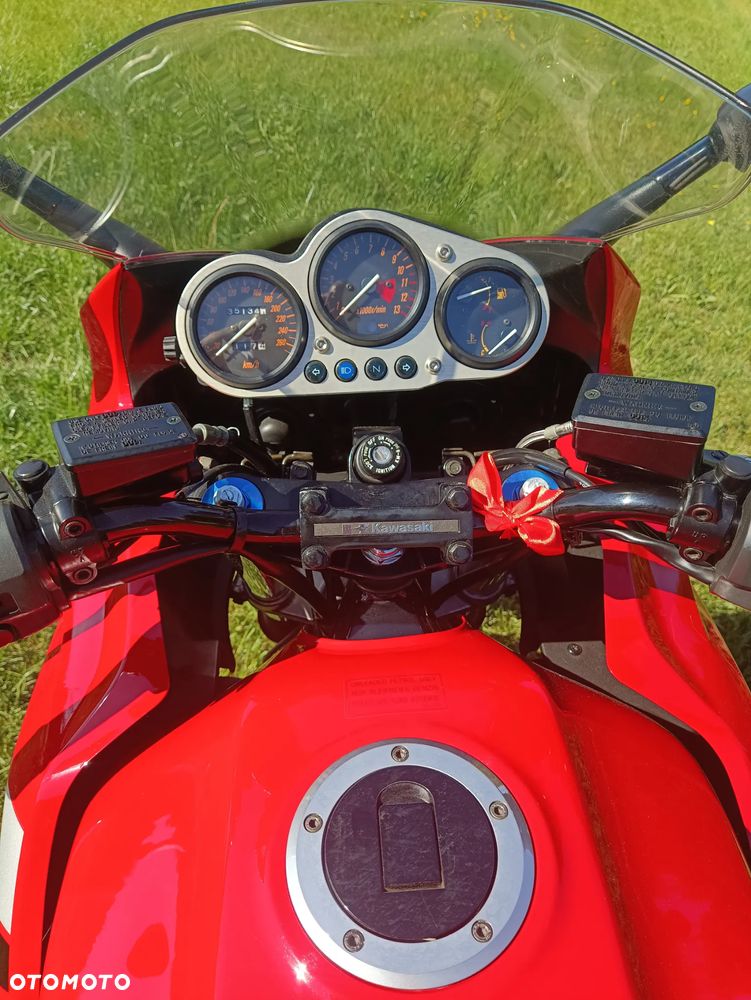 Kawasaki ZRX - 5