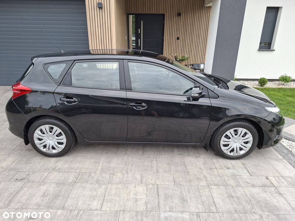 Toyota Auris - 5
