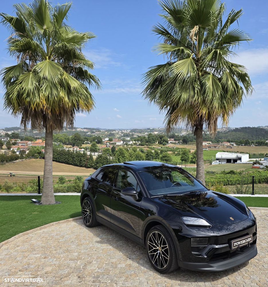 Porsche Macan Electric 4 - 13
