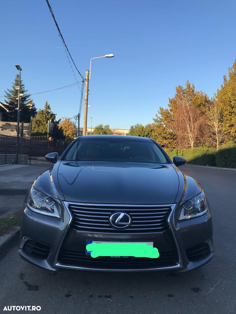 Lexus Seria LS 600h - 1