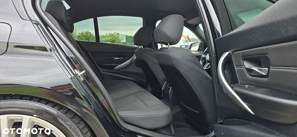 BMW Seria 3 - 26