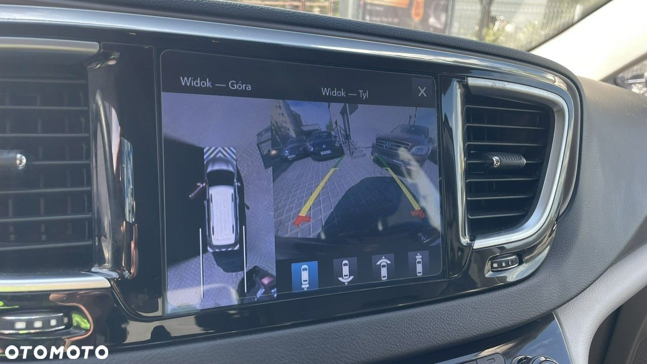 Chrysler Pacifica - 14