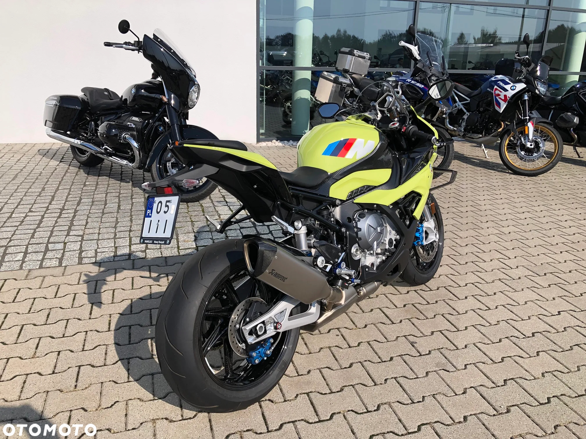 BMW S - 4