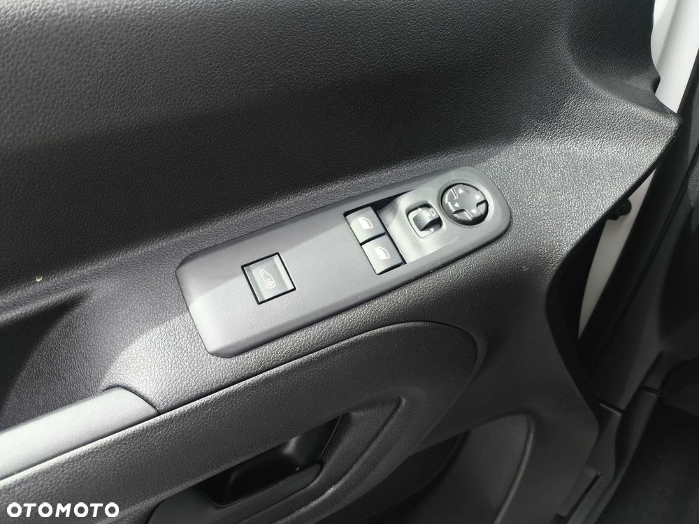 Toyota PROACE CITY - 21