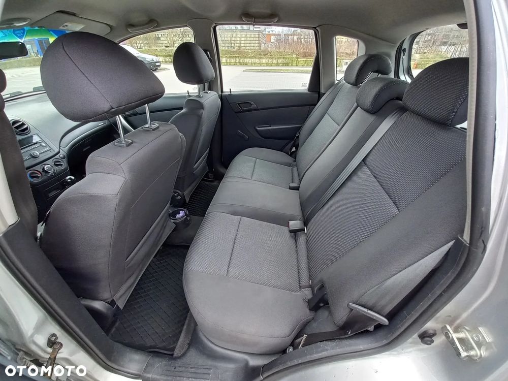 Chevrolet Aveo 1.2 16V Base (air4) - 8
