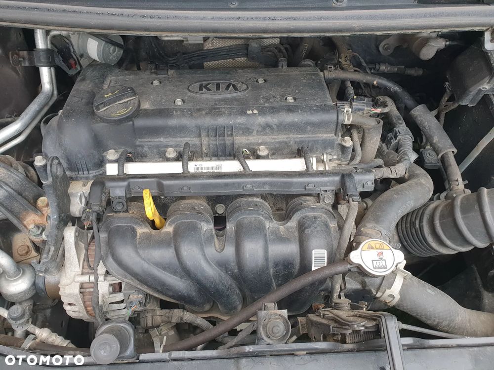 Kia Venga 1.6 Business Line - 12