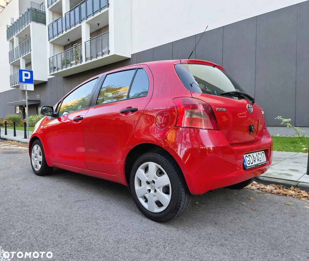 Toyota Yaris 2006 photo 4
