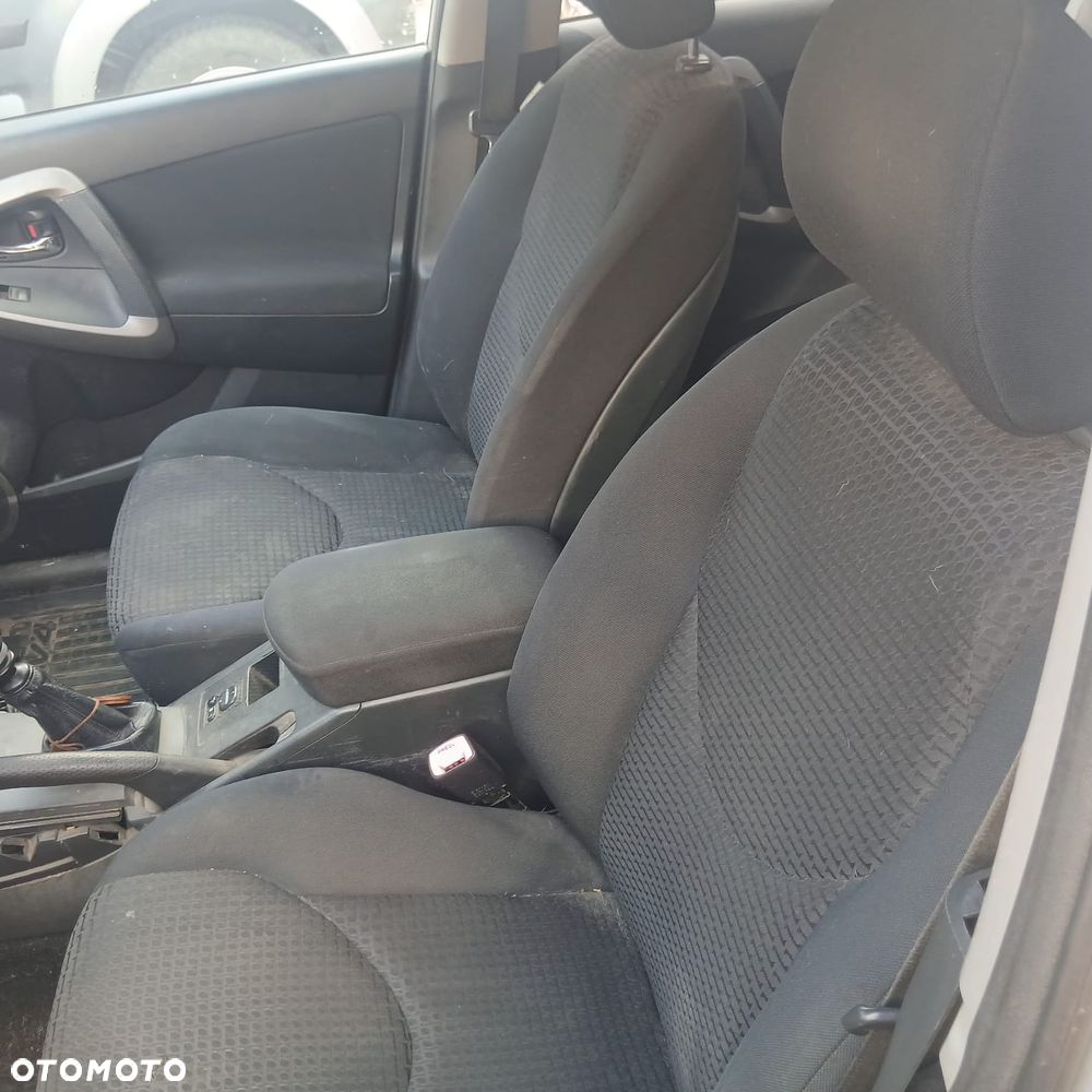 Toyota RAV4 2.2 D-CAT 4x4 Sol - 8