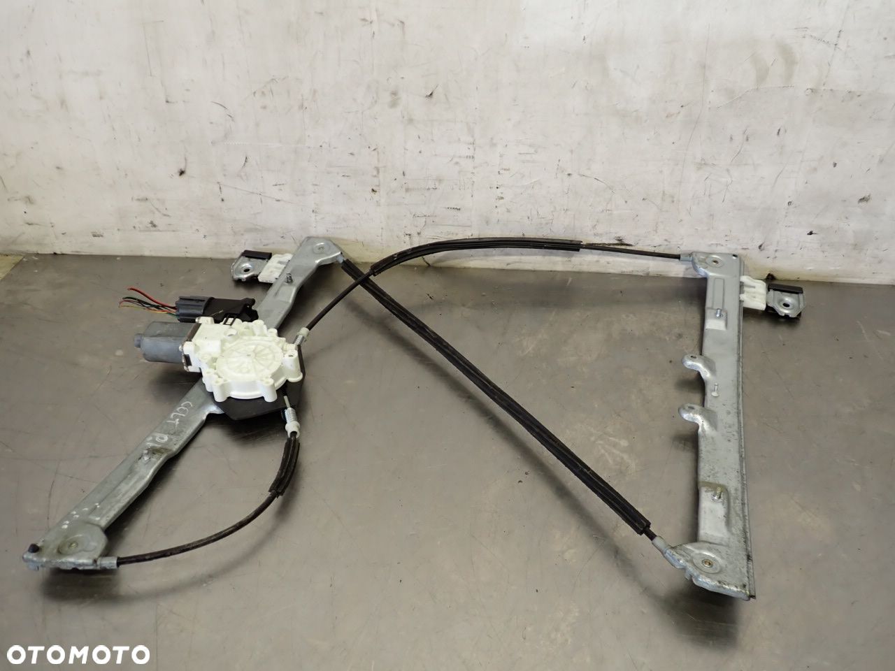 PODNOŚNIK SZYB PRAWY PRZÓD MITSUBISHI COLT CZ3 1.3 RA2052 - 1