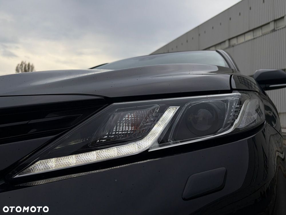 Toyota Camry 2.5 Hybrid Comfort CVT - 3