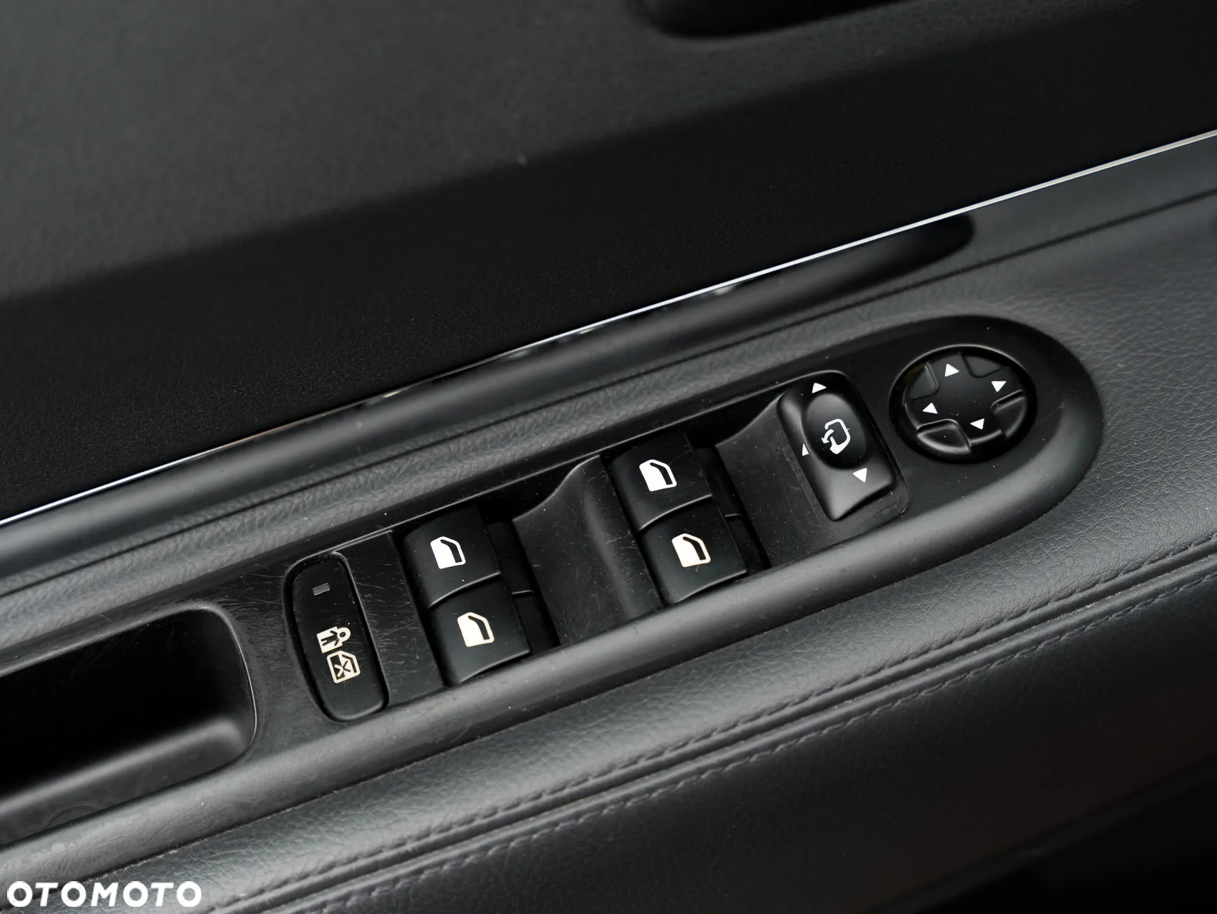Peugeot 3008 HDi 150 Active - 32