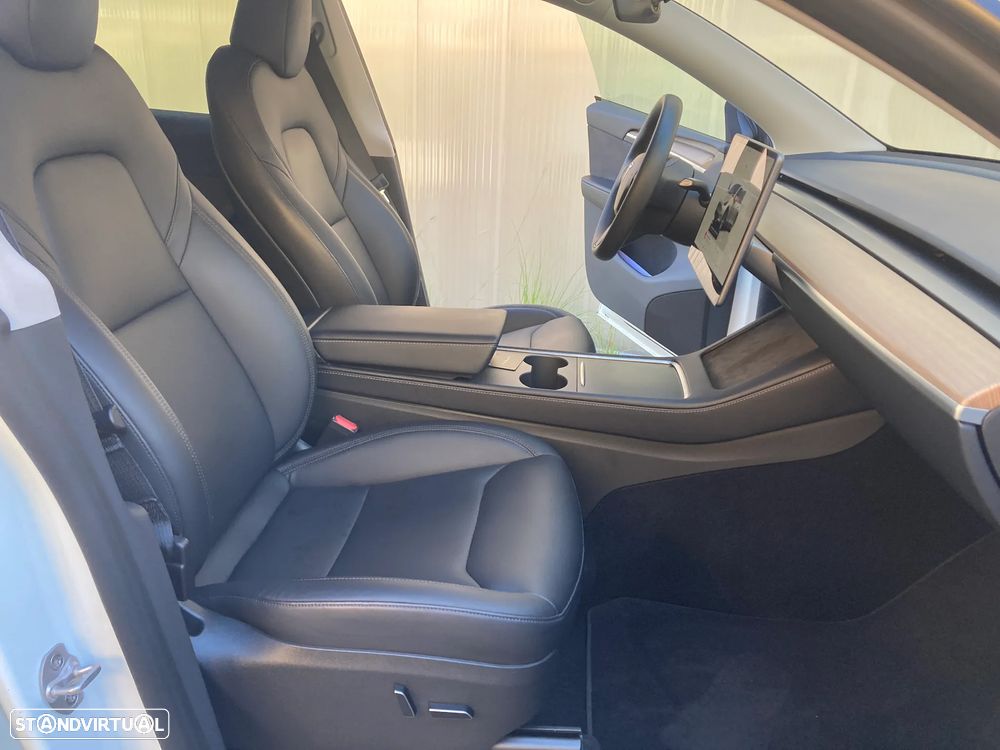 Tesla Model Y RWD - 36