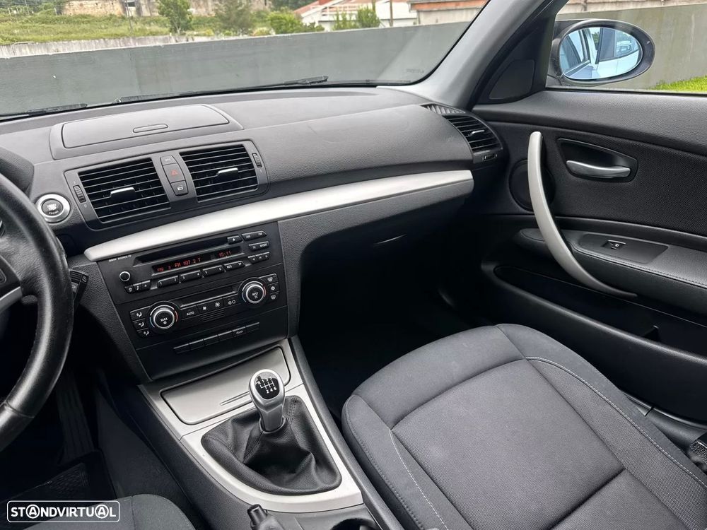 BMW 118 d Line Sport - 32