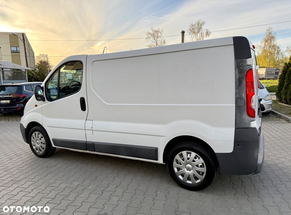 Opel Vivaro - 9