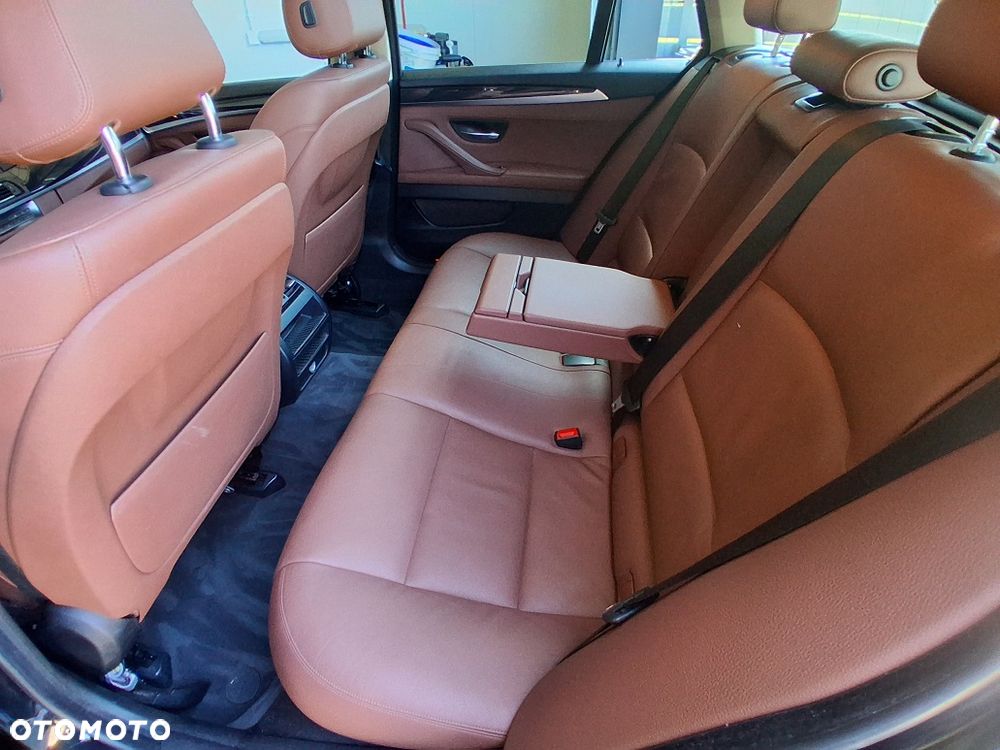 BMW Seria 5 530d Luxury Line - 13