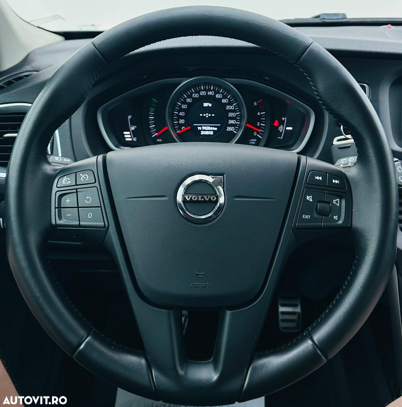 Volvo V40 - 35