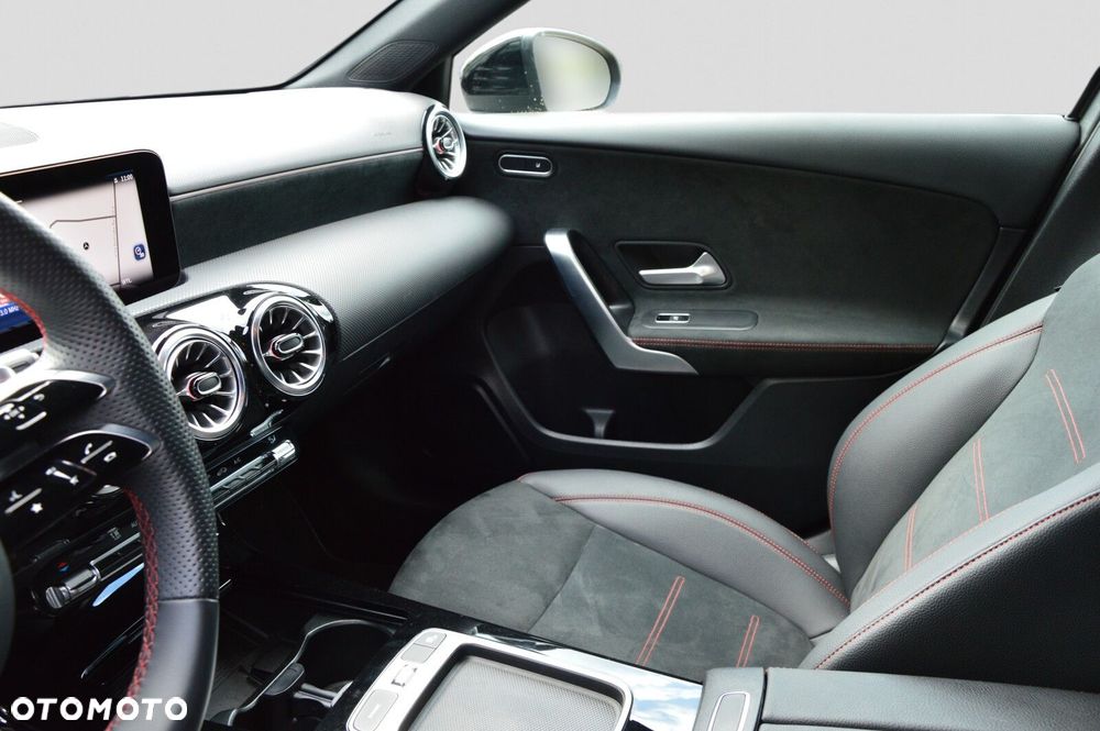 Mercedes-Benz Klasa A 200 AMG Line 7G-DCT - 13