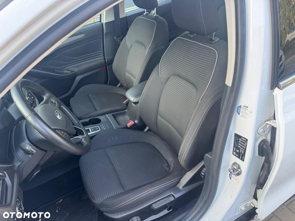 Ford Focus 1.5 EcoBlue Start-Stopp-System TITANIUM - 12