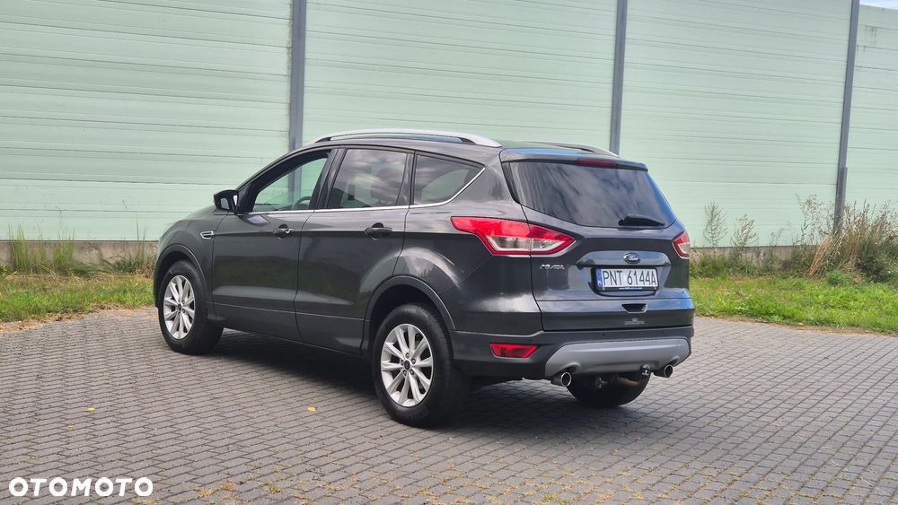 Ford Kuga 2.0 TDCi 2x4 Titanium - 18